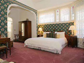 Haterleigh Heritage 3* Victoria